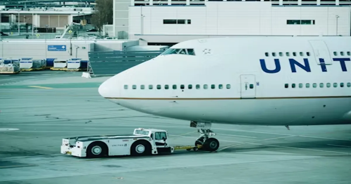 United Airlines Flight UA770 Emergency Diversion